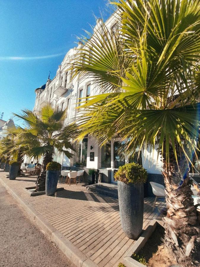 Ritsa Hotel Сухумі Екстер'єр фото