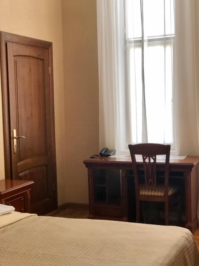 Ritsa Hotel Сухумі Екстер'єр фото