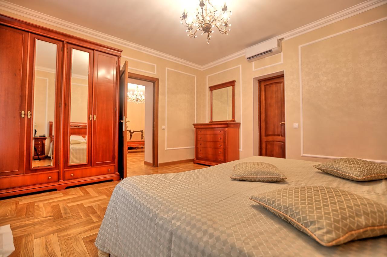 Ritsa Hotel Сухумі Екстер'єр фото