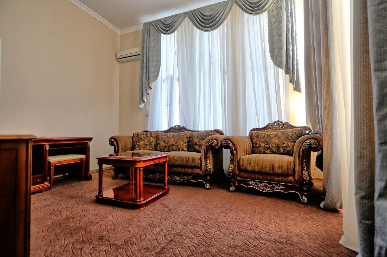 Ritsa Hotel Сухумі Екстер'єр фото