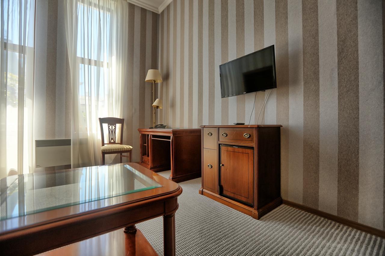 Ritsa Hotel Сухумі Екстер'єр фото