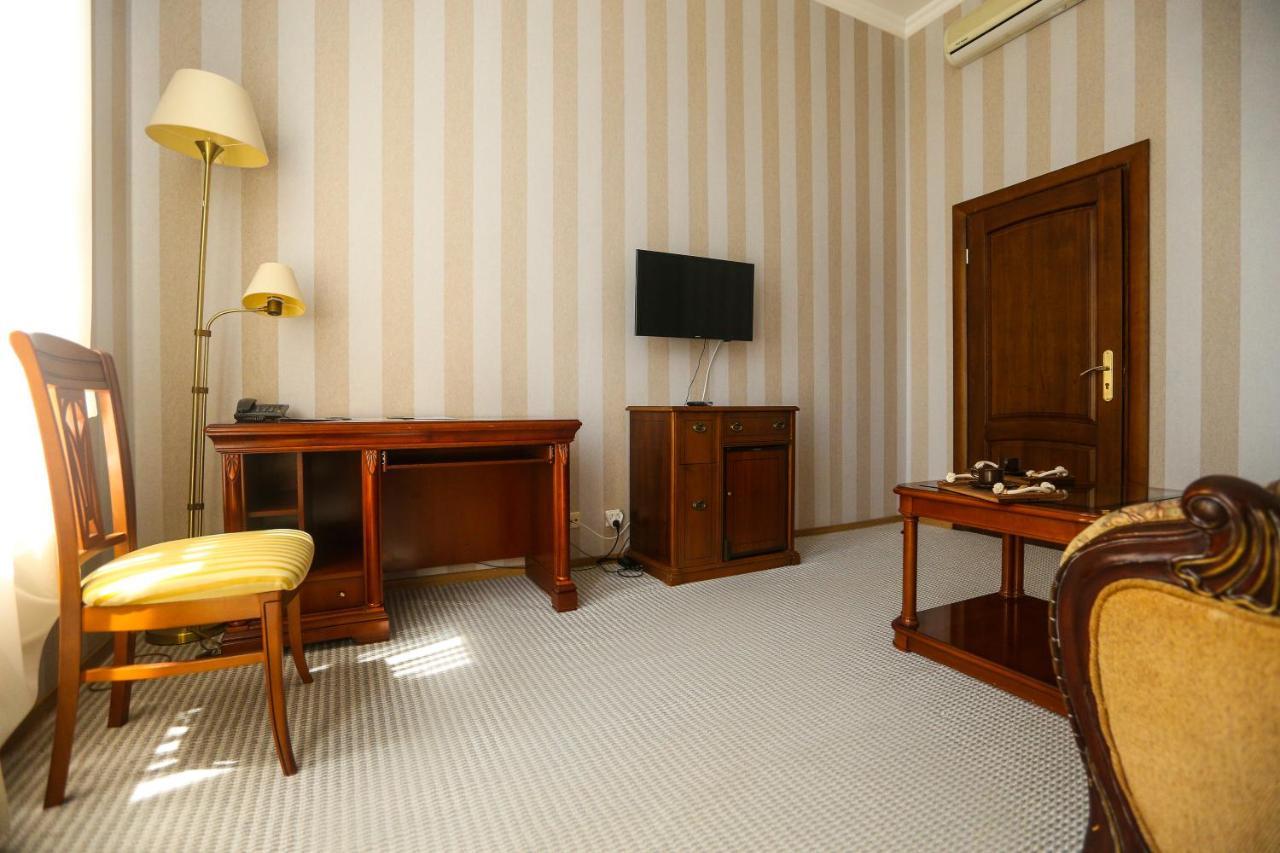 Ritsa Hotel Сухумі Екстер'єр фото